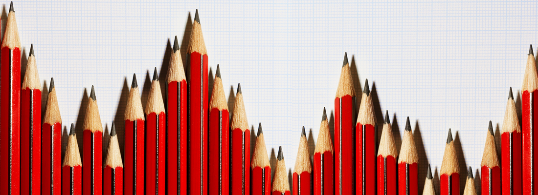 Un grafico a barre realizzato con matite rosse
